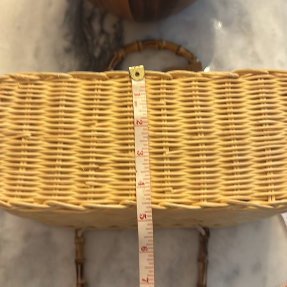 Wicker Basket Tote Handcrafted in Vietnam - Picture 16 of 16